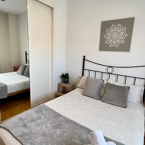 Deyanira Suite, Aeropuerto, Ifema , Madrid España